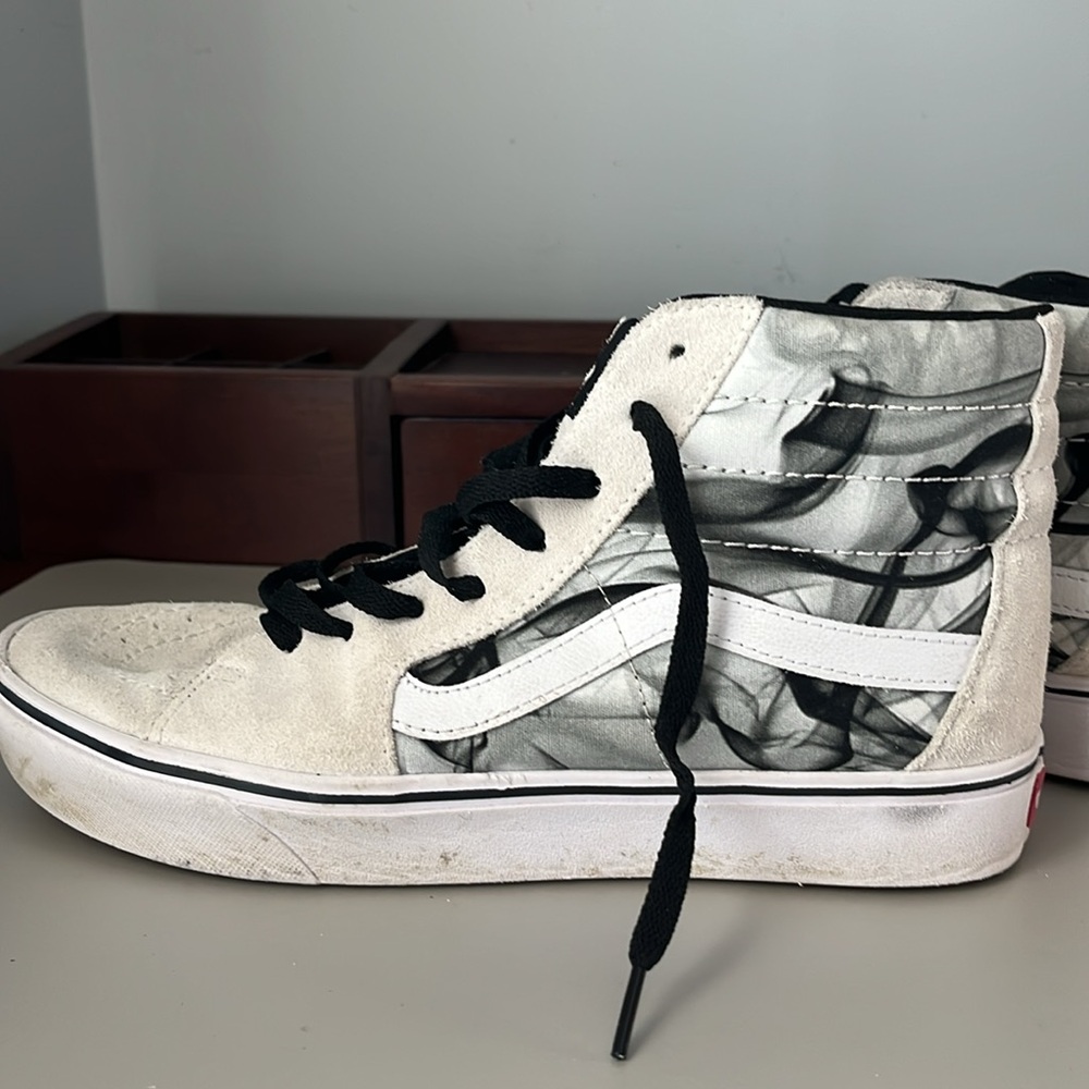 Vans - Picture 3 of 4